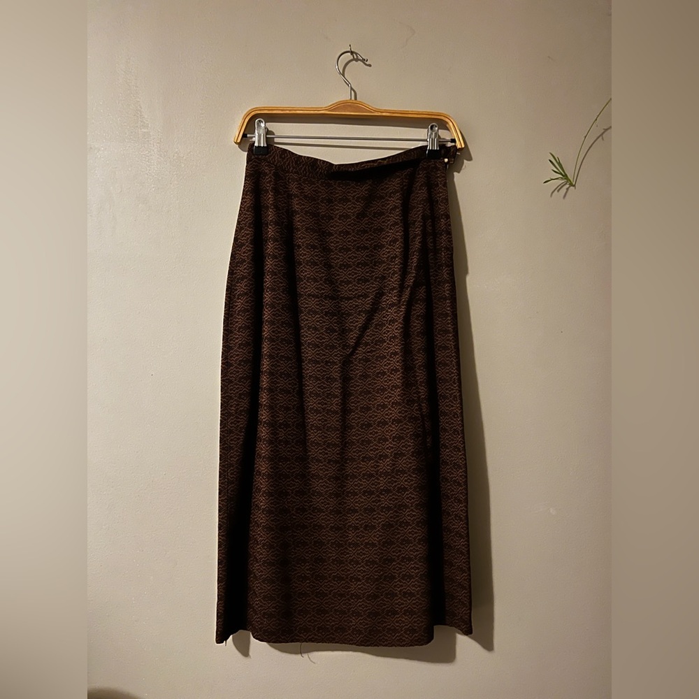Elegant Brown Patterned Skirt